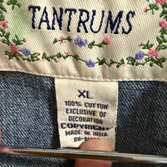 Vintage Tantrums Cats Blue Red Artistic Embroidered Unique Jean Jacket - Picture 3 of 5